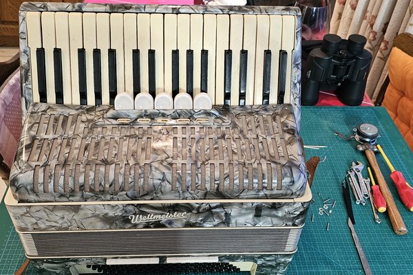 PN1 Weltmeister 80 Bass LMMH 4 Voice